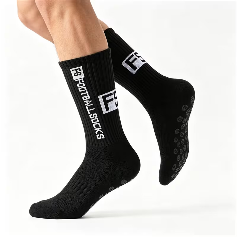 1 Pair Grippy Sports Crew Sock - Sports Socks ulasan dan harga